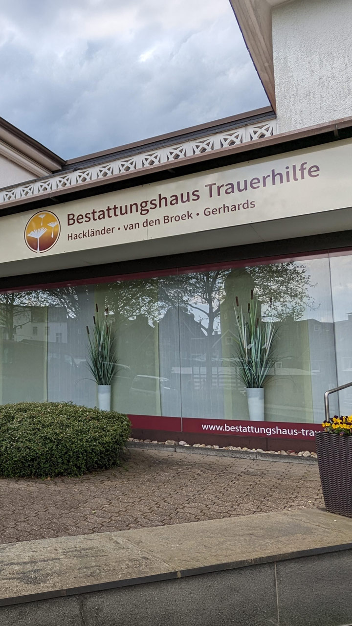 Bestattungshaus Trauerhilfe